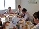 15jan13-ll-thorne-bishop-etc-eating.jpg