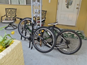 31mar31 - Bikes locked