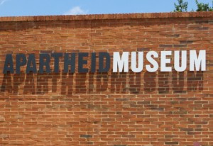 feb15 - Apart Museum - sign