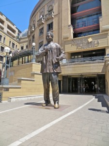 feb15 - Mandela Square - statue